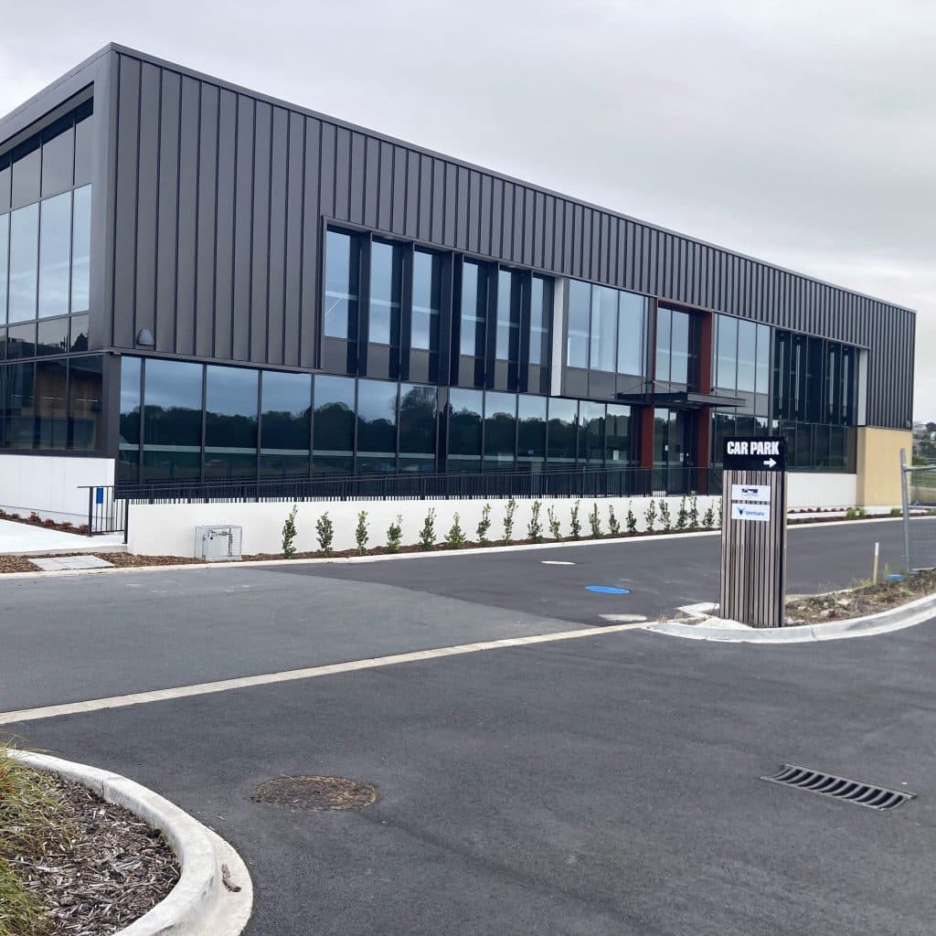 commercial carpentry contract